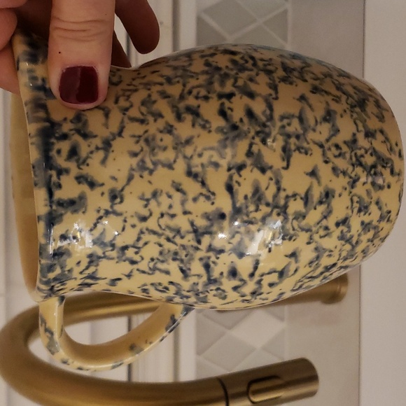 Roseville Ransbottom Pitcher - Picture 2 of 4